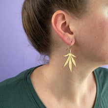 Load image into Gallery viewer, Sweet Leaf Silhouette