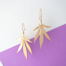 Load image into Gallery viewer, Sweet Leaf Silhouette